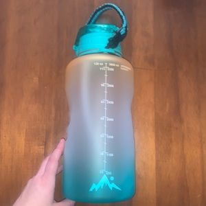 Giotto Large 128oz motivational water bottle.